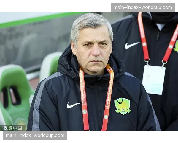 战术演进：分析雷恩主帅热内西奥本赛季打造的高位防守体系