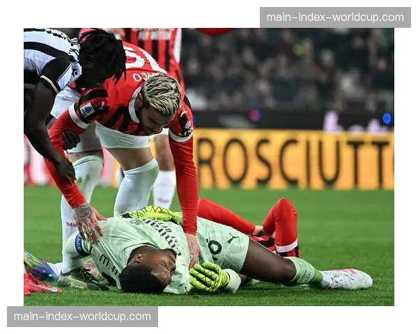 AC米兰3-1逆转乌迪内斯,莱奥两射一传主导比赛 AC米兰3-1逆转乌迪内斯,莱奥两射一传主导比赛