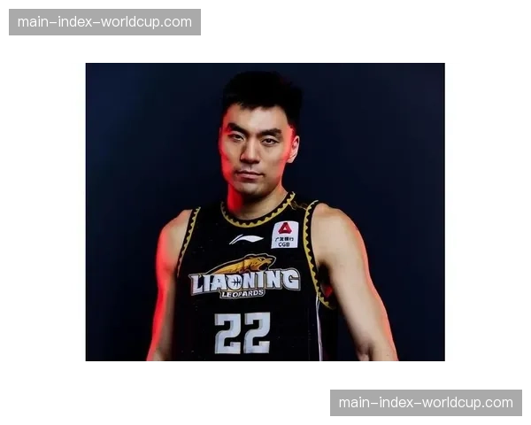 李晓旭领取总冠军戒指，生涯第三次夺冠